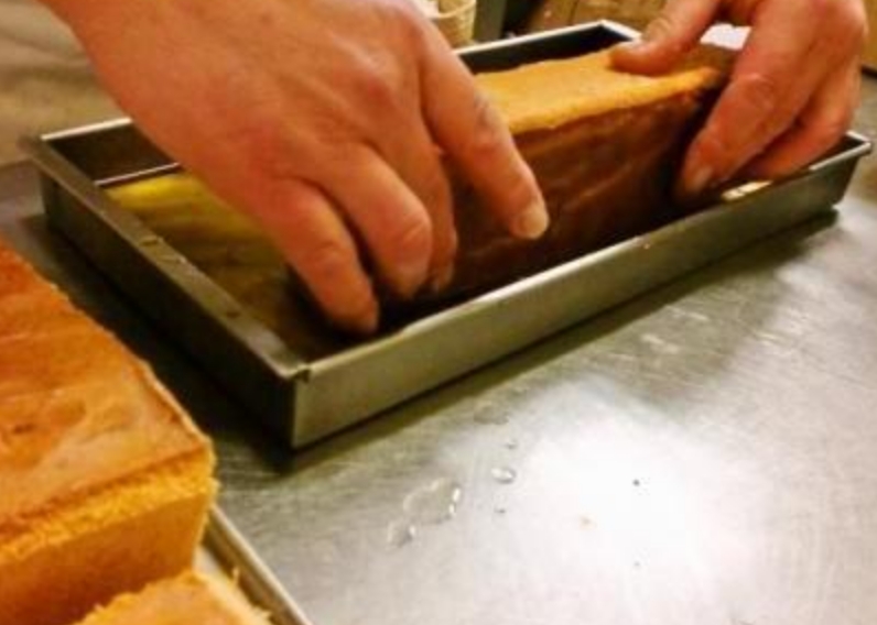 手仕事が生み出す、繊細なブランデーケーキ専用生地